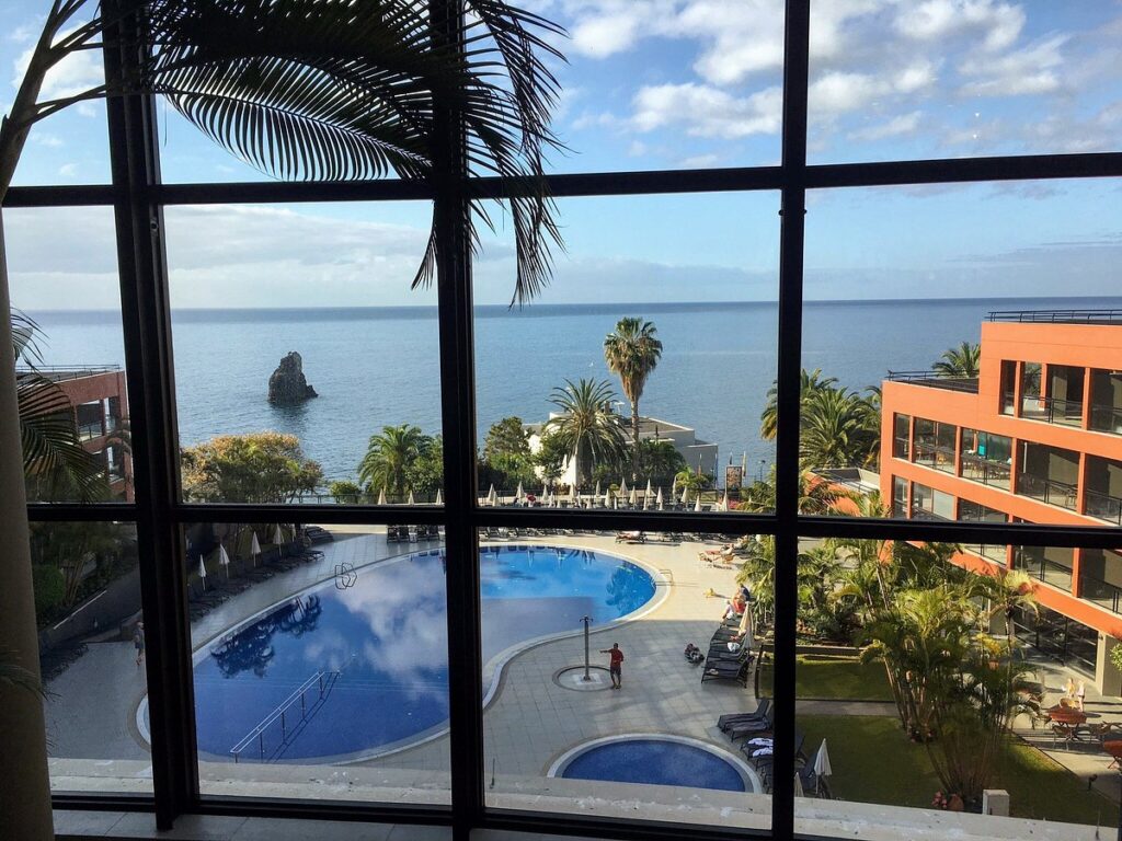 Top 6 Kids-Friendly hotels in Madeira, best hotels to take the kids